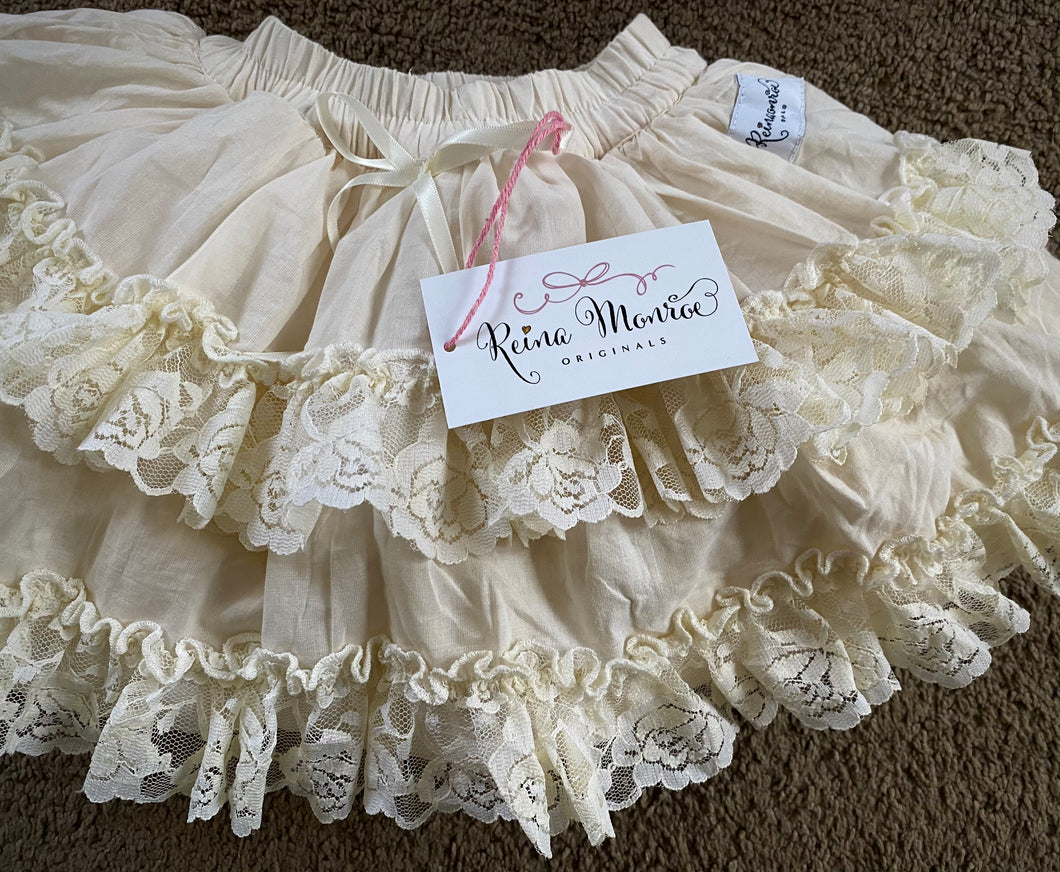 Cream Lace Pettiskirt